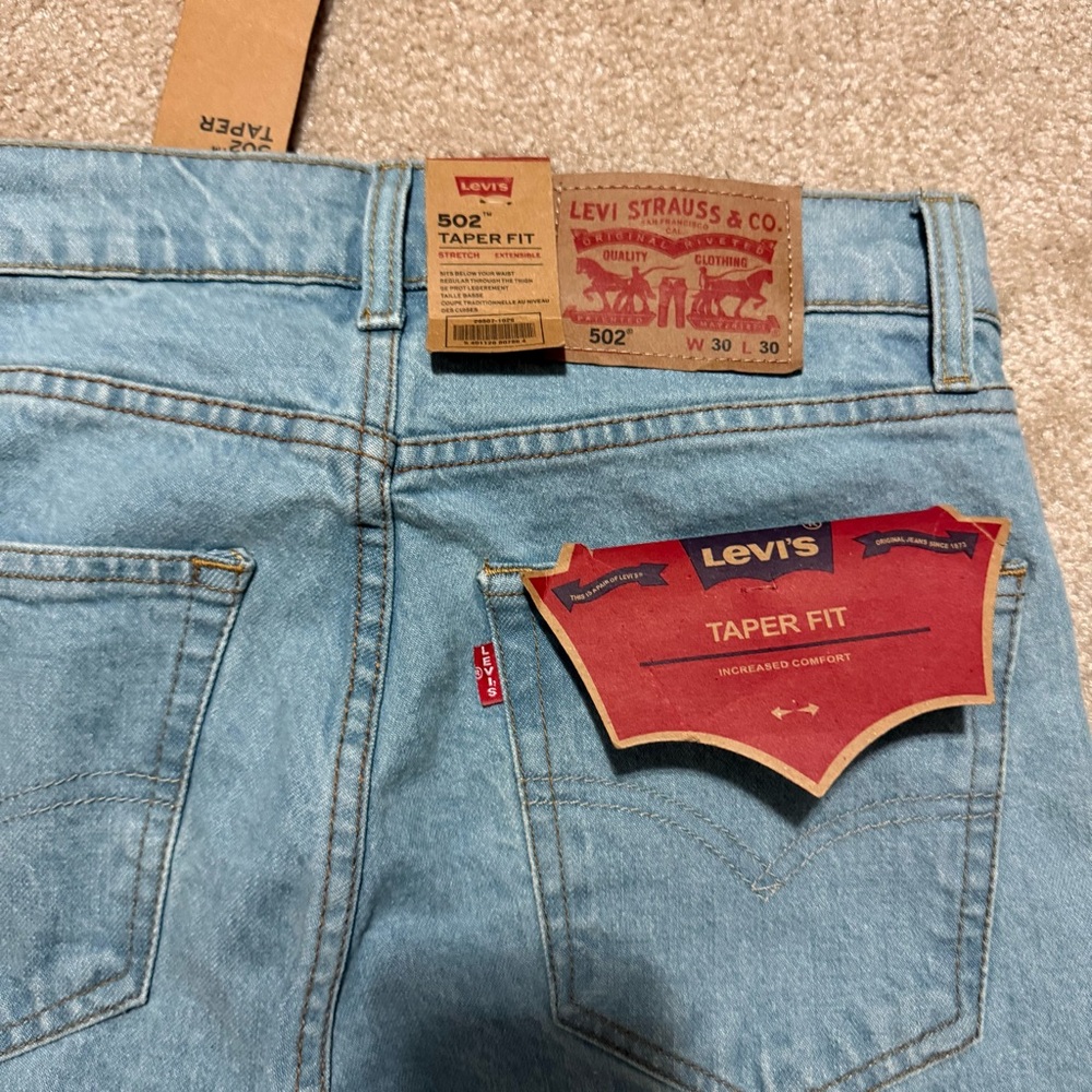 Levi's 502 Taper Fit Jeans NWT